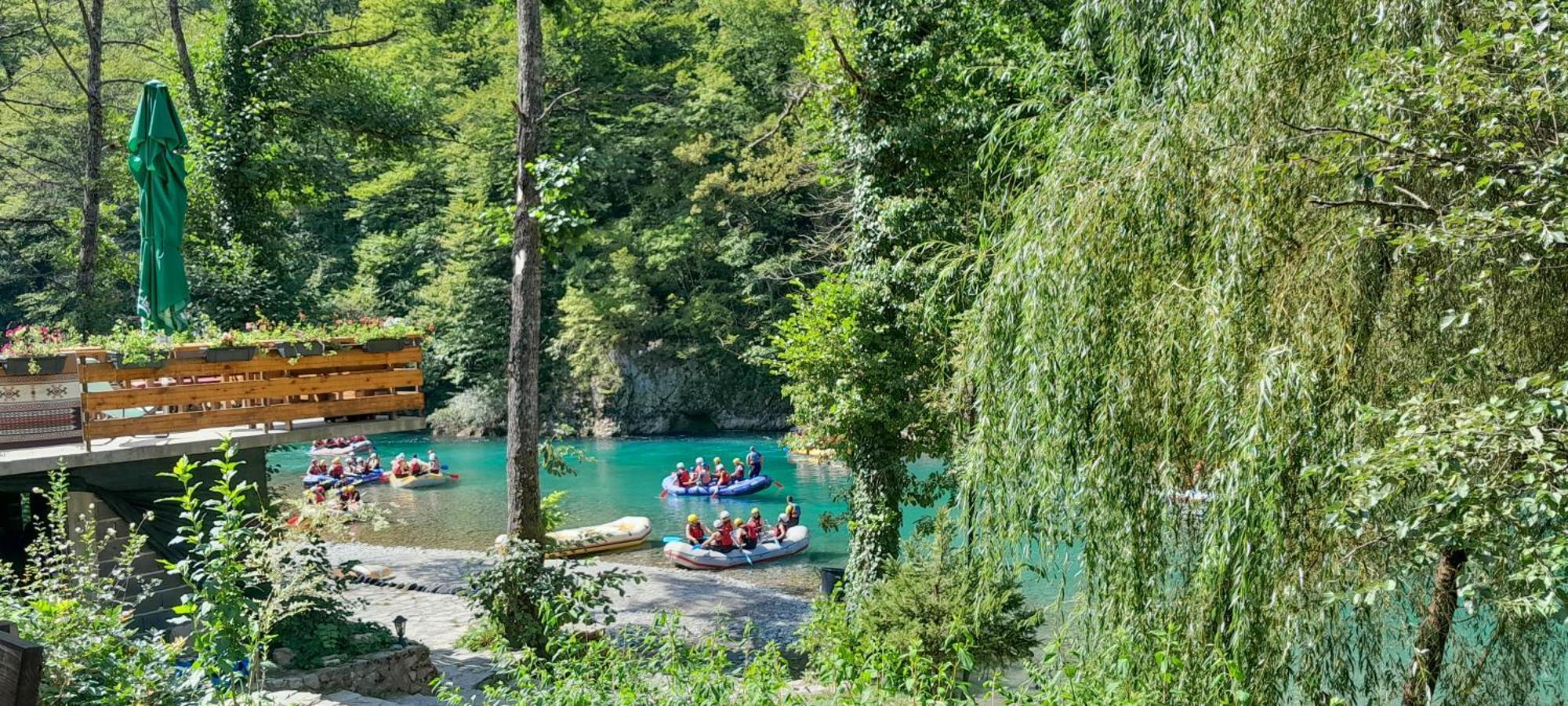 Rafting Camp Encijan Foca Exterior foto