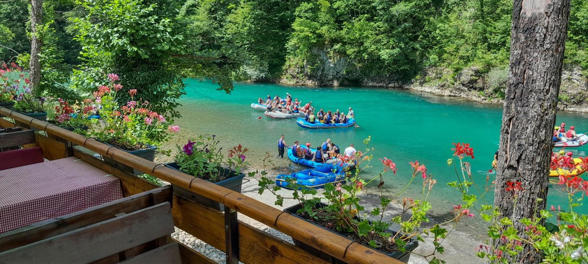 Rafting Camp Encijan Foca Exterior foto
