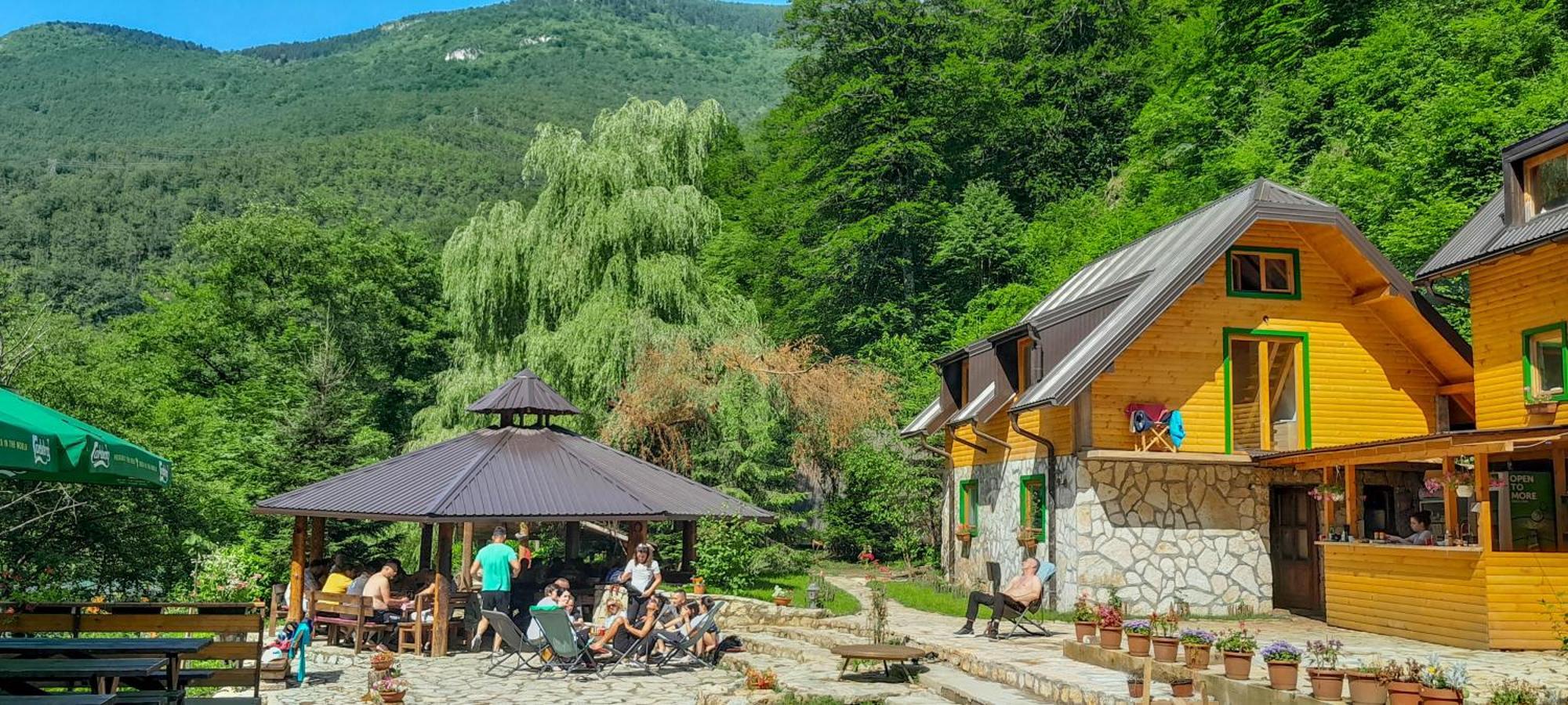 Rafting Camp Encijan Foca Quarto foto